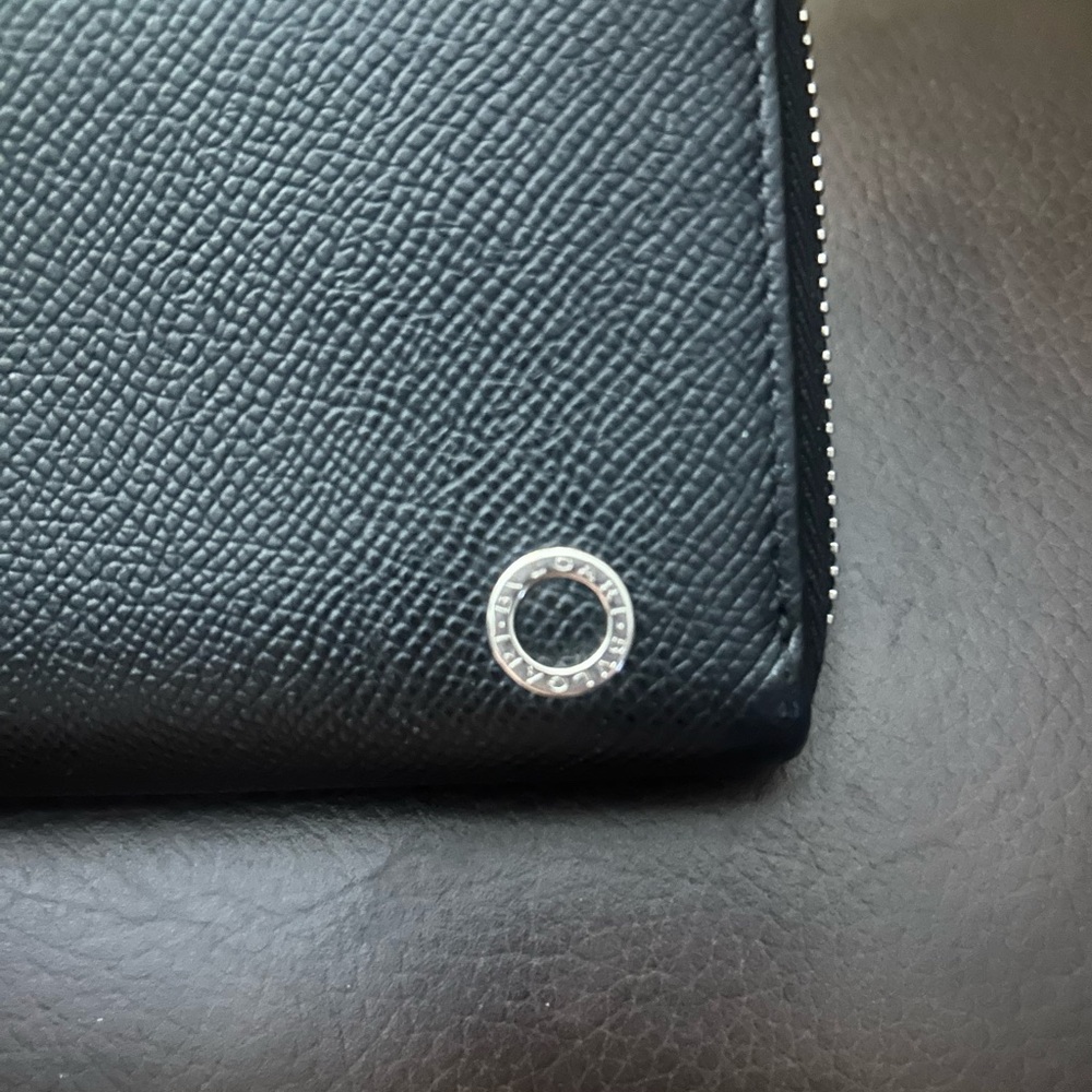 BVLGARI Zip Around Caviar Leather Wallet with Iconic Paladium Logo - Picture 13 of 16